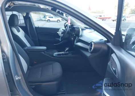 2025 Chevrolet Trax Fwd Ls z USA, uszkodzony, nr VIN KL77LFEP6SC151020